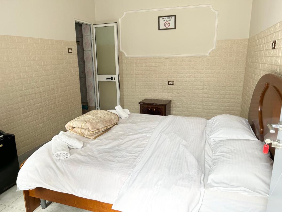 Tirana Inn Hotel Zimmer foto